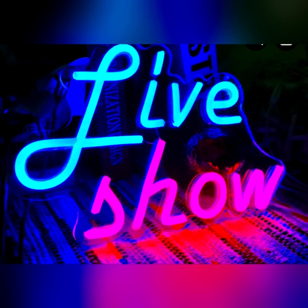 🌟 Like this post to be notified when I go live 🌟